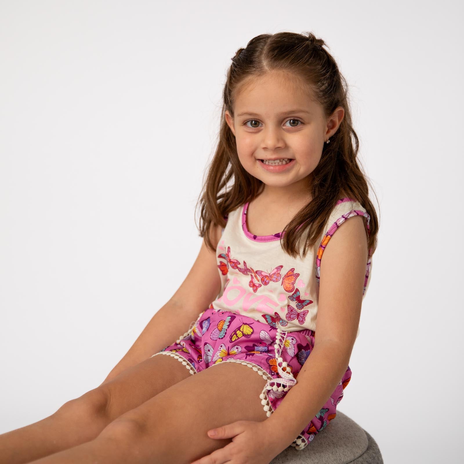 Conjunto de Blusa con Corazón Floral y Shorts de Mariposas para Niñas 2-10/12 años